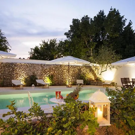 Luxury Courtyard Studio Racale
